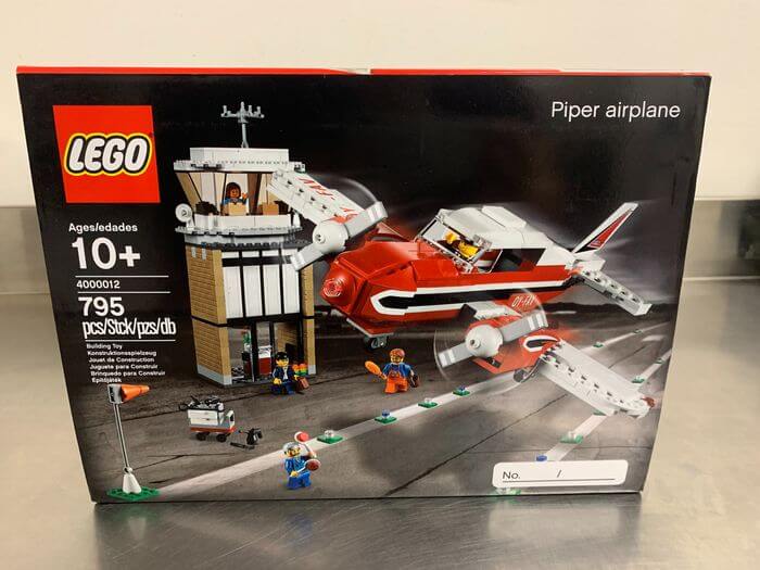 Piper Airplane (LEGO Inside Tour Exclusive 2012 Edition)