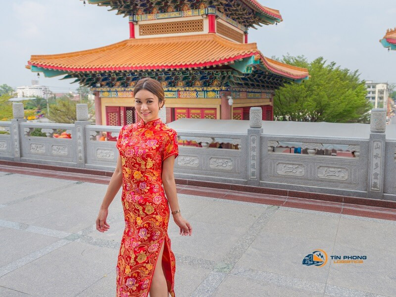 xuong-xam-qipao